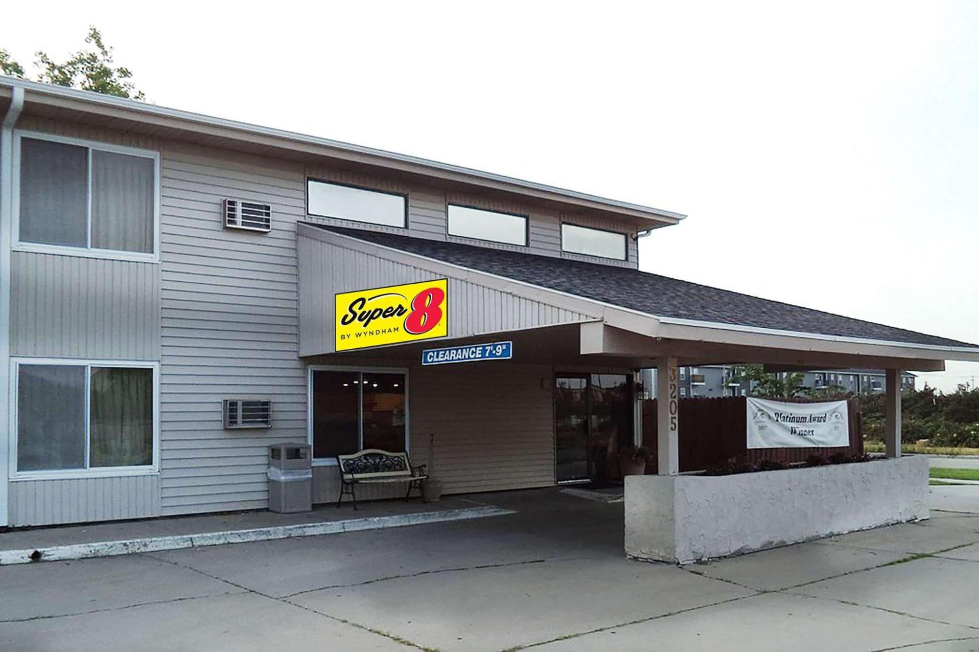 格兰德岛罗德威酒店 外观 照片
